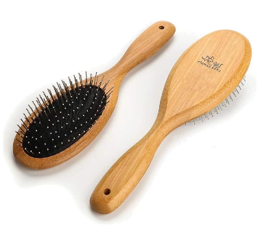 Image example of a pin brush from clumsypets